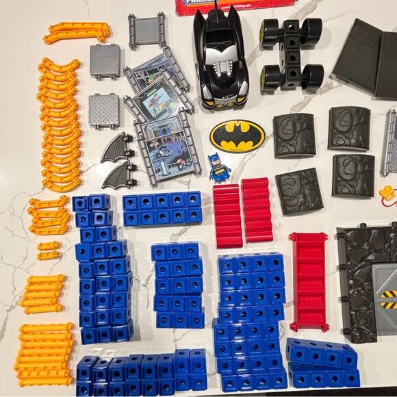 Fisher Price | Trio Blocks T3832 Batcave Set Discontinued Black Blue Red yellow - Picture 3 of 12